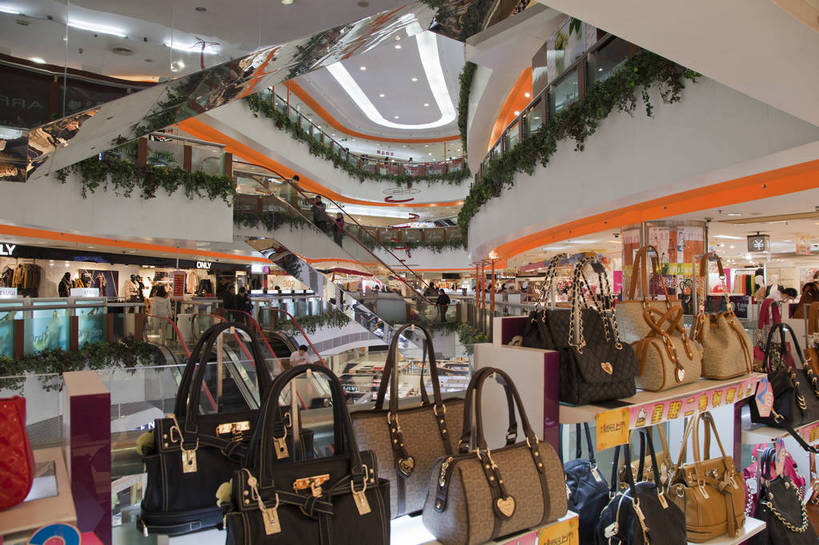 商店,横图,彩色,室内,白天,购物,旅游,消费,超市,橱窗,建筑,商场,北京,中国,亚洲,图片,首都,现代,休闲,展示,气派,金融,百货,摄影,生活方式,经济,文明,陈列,选购,贸易,百货公司,东亚,中华人民共和国,北京市,京,北平,华北地区,血拼,繁荣,发达,旅行,购物商场,购物中心,商业中心,崇文,崇文区,文明门,崇文门,bj174