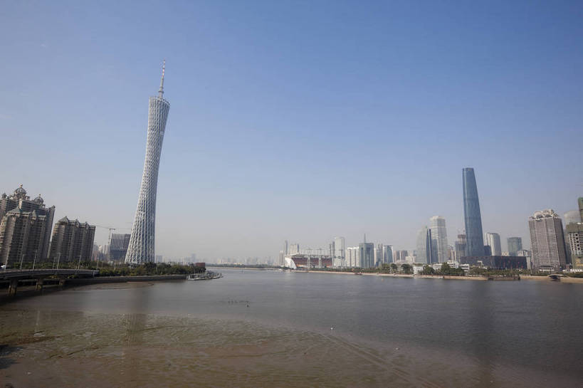 横图,彩色,室外,白天,旅游,度假,名胜古迹,标志建筑,地标,建筑,广州,中国,遗迹,图片,建筑群,古迹,文物,娱乐,建设,现代,古建筑,现代建筑,地标建筑,享受,休闲,旅游胜地,摩天大厦,放松,摄影,文明,电视塔,古文明,珠江,繁荣,发达,江,旅行,广州国际金融中心,bj174