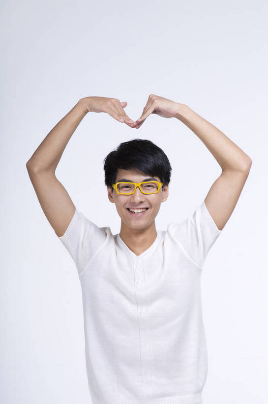东方人,一个人,站,竖图,彩色,室内,白天,抠图,白色背景,正面,时尚,北京,中国,图片,手势,休闲,休闲服,活力,可爱,竖,摄影,生活方式,青春,戴眼镜,乐观,男人,男性,年轻男性,亚洲人,中国人,年轻人,半身,影棚拍摄,高兴,愉快,bj174
