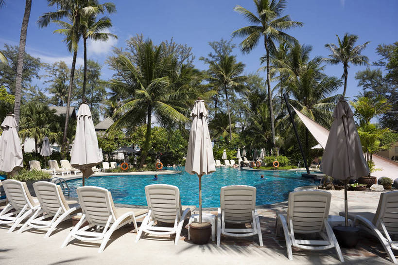 无人,游泳池,宾馆,横图,彩色,室外,白天,旅游,度假,美景,名胜古迹,树林,标志建筑,地标,建筑,酒店,椰树,泰国,亚洲,遗迹,图片,躺椅,古迹,文物,娱乐,建设,古建筑,普吉岛,自然,享受,休闲,旅游胜地,放松,摄影,东南亚,酒家,旅社,海滨,度假村,古文明,泰王国,普吉,海滩,旅行,客店,客栈,旅店,旅馆,商旅,巴通海滩,bj174