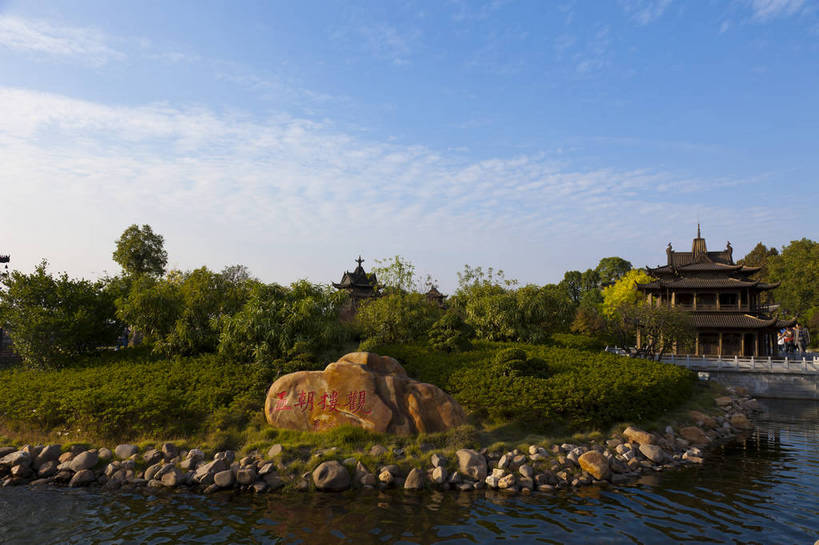 无人,横图,彩色,室外,白天,旅游,度假,湖,美景,名胜古迹,标志建筑,地标,建筑,岳阳楼,中国,遗迹,图片,建筑群,古典,古迹,文物,娱乐,建设,古建筑,自然,享受,休闲,旅游胜地,放松,摄影,文明,中国文化,长江,古文明,湖南,岳阳,旅行,bj174