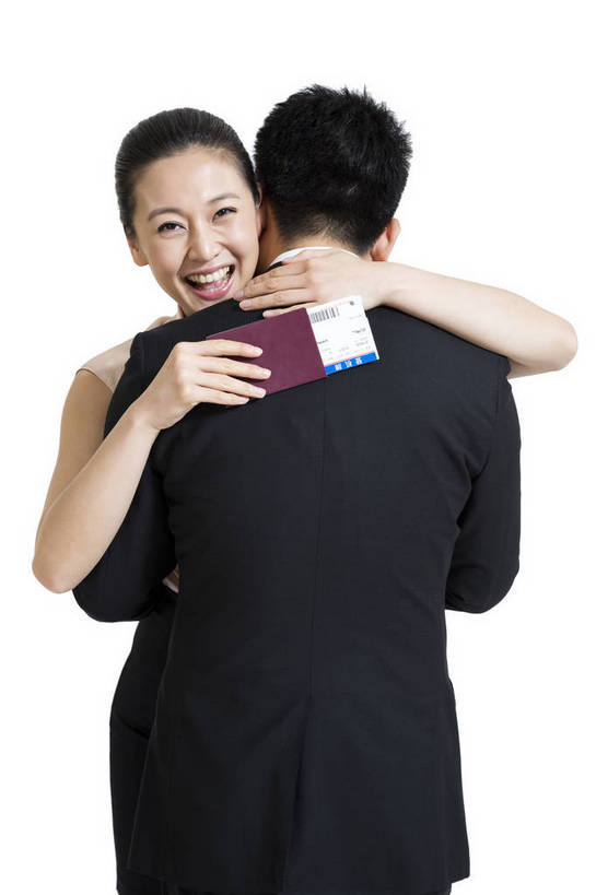 东方人,中年人,两个人,伙伴,商务人士,商务男性,商务女性,站,竖图,彩色,室内,白天,留白,抠图,白色背景,正面,衬衫,裙子,商务,时尚,友谊,成功,合作,团队,北京,中国,送行,连衣裙,套装,正装,图片,现代,背面,职业,成熟,可爱,美女,自信,摄影,青春,优雅,护照,同伴,商务装,工薪阶层,乐观,精明,友情,男人,男性,年轻男性,年轻女性,女人,女性,亚洲人,中国人,年轻人,白领,上班族,拥抱,半身,影棚拍摄,衬衣,愉快,bj174