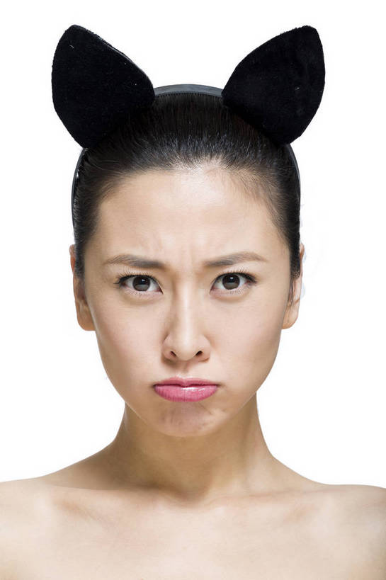 东方人,五官,脸,笑,竖图,彩色,室内,特写,白天,留白,抠图,白色背景,正面,美容,时尚,北京,中国,仅一个人,护肤,头饰,图片,休闲,表情,鬼脸,成熟,可爱,美女,自信,摄影,头像,生活方式,精致,青春,优雅,兔耳朵,肖像,乐观,年轻女性,女人,女性,亚洲人,中国人,年轻人,面部,影棚拍摄,愉快,bj174