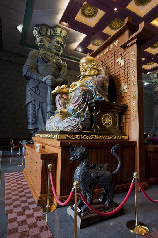 无人,寺庙,竖图,彩色,室内,白天,旅游,度假,名胜古迹,标志建筑,地标,建筑,台湾,中国,遗迹,雕像,佛像,图片,建筑群,古典,古迹,文物,娱乐,建设,佛,古建筑,享受,休闲,旅游胜地,放松,摄影,宗教,文明,中国文化,古文明,嘉义,罗汉,旅行,中台禅寺,bj174