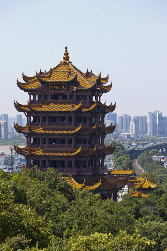 无人,竖图,俯视,彩色,室外,白天,旅游,度假,名胜古迹,山,树林,标志建筑,城市,地标,建筑,武汉,中国,遗迹,图片,建筑群,古典,古迹,文物,娱乐,建设,古建筑,现代建筑,享受,休闲,旅游胜地,放松,摄影,文明,中国文化,长江大桥,长江,古文明,发展,湖北,黄鹤楼,繁荣,旅行,飞檐,bj174