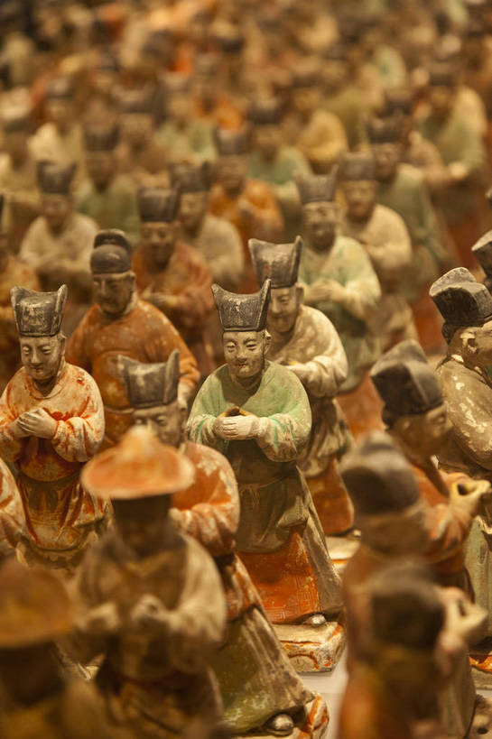 无人,博物馆,竖图,彩色,室内,特写,白天,旅游,度假,雕塑,西安,中国,亚洲,风俗,雕像,图片,古典,文化,文物,娱乐,传统,排列,工艺品,享受,休闲,旅游胜地,放松,精神,摄影,古董,文官,古物,文明,中国文化,古玩,东亚,陕西,陕西省,湖北,西安市,中华人民共和国,省会,西北地区,陕,古代文明,制度,旅行,陕西历史博物馆,雁塔区,陕西省博物馆,bj174