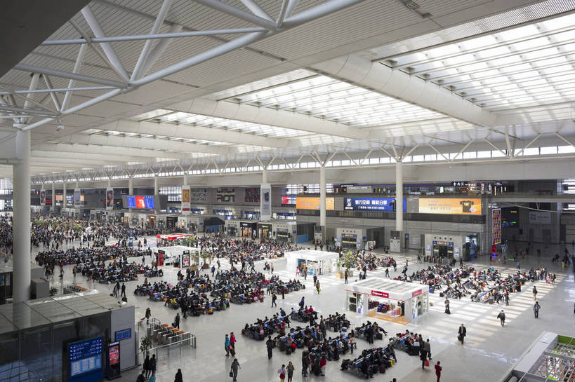 火车站,横图,彩色,室外,白天,旅游,上海,中国,图片,交通,辉煌,交通工具,旅游胜地,摄影,公共设施,文明,发展,上海火车站,候车大厅,繁荣,旅行,bj174