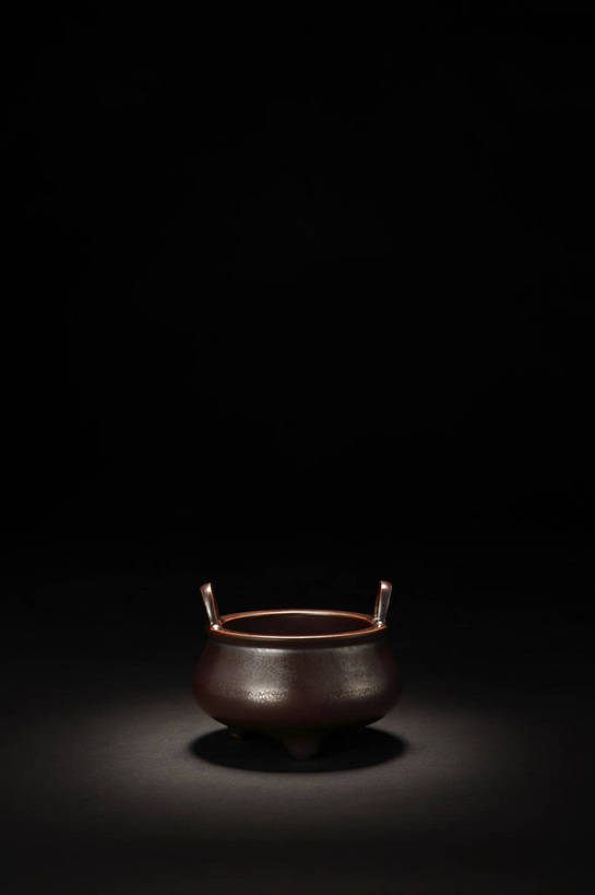 竖图,彩色,室内,白天,静物,北京,中国,风俗,瓷器,图片,艺术品,古典,文化,文物,传统,容器,工艺品,精神,摄影,炉,古董,珍贵,黑背景,古物,文明,中国文化,珍藏,精美,古玩,古代文明,制度,影棚拍摄,保藏,收藏,传统文化,双耳炉,bj174