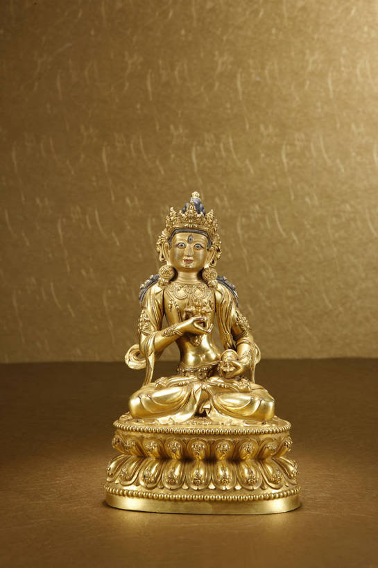 竖图,彩色,室内,白天,静物,北京,中国,黄色背景,风俗,神话,佛像,图片,艺术品,古典,文化,文物,传统,鎏金,工艺品,精神,摄影,古董,工艺,珍贵,古物,文明,中国文化,珍藏,传说,精美,古玩,菩萨,古代文明,制度,中国神话,影棚拍摄,保藏,收藏,传统文化,菩提萨埵,火镀金,bj174