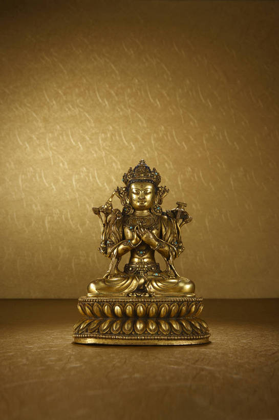 竖图,彩色,室内,白天,静物,北京,中国,黄色背景,风俗,神话,佛像,图片,艺术品,古典,文化,文物,传统,鎏金,工艺品,精神,摄影,古董,工艺,珍贵,古物,文明,中国文化,珍藏,传说,精美,古玩,菩萨,古代文明,制度,中国神话,影棚拍摄,保藏,收藏,传统文化,菩提萨埵,火镀金,bj174