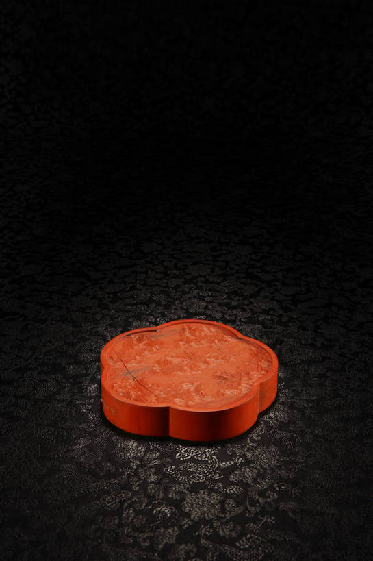 竖图,彩色,室内,白天,静物,北京,中国,风俗,图片,办公用品,艺术品,古典,文化,文物,传统,文具,学习用品,工艺品,精神,摄影,墨,古董,文具用品,珍贵,黑背景,古物,文明,文房四宝,中国文化,珍藏,精美,古玩,古代文明,制度,辰砂,丹砂,汞沙,朱砂,影棚拍摄,保藏,收藏,传统文化,朱砂墨,bj174