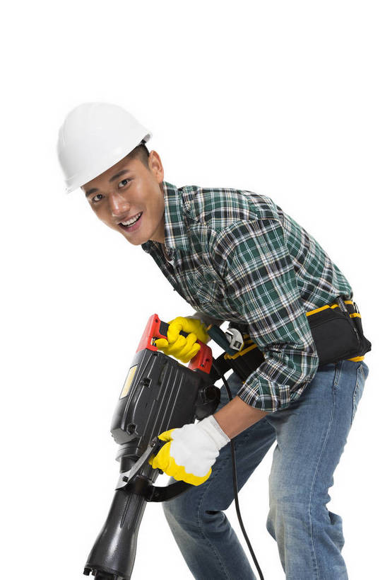 东方人,成年人,一个人,建筑工人,技术人员,微笑,竖图,彩色,室内,白天,留白,抠图,白色背景,工作服,衬衫,制服,满意,幸福,骄傲,安全,信心,建筑业,装修,城市,建筑,北京,中国,亚洲,用力,工作,工具,图片,防护,年轻,牛仔裤,黄种人,设备,半蹲,物品,工人,安全帽,手套,建筑工地,行业,职业,健康,休闲服,活力,自信,工业,摄影,建造,工具包,冲击钻,电钻,保护,工程,房地产,保险,专业,单人,东亚,电动工具,保全,周全,安稳,安定,可靠,乐观,工作制服,责任,产业,单独,技能,平安,认真,男人,男性,年轻男性,亚洲人,中国人,年轻人,员工,技术员,半身,影棚拍摄,工作套服,商业,匠人,劳动者,体力工,技工,bj174