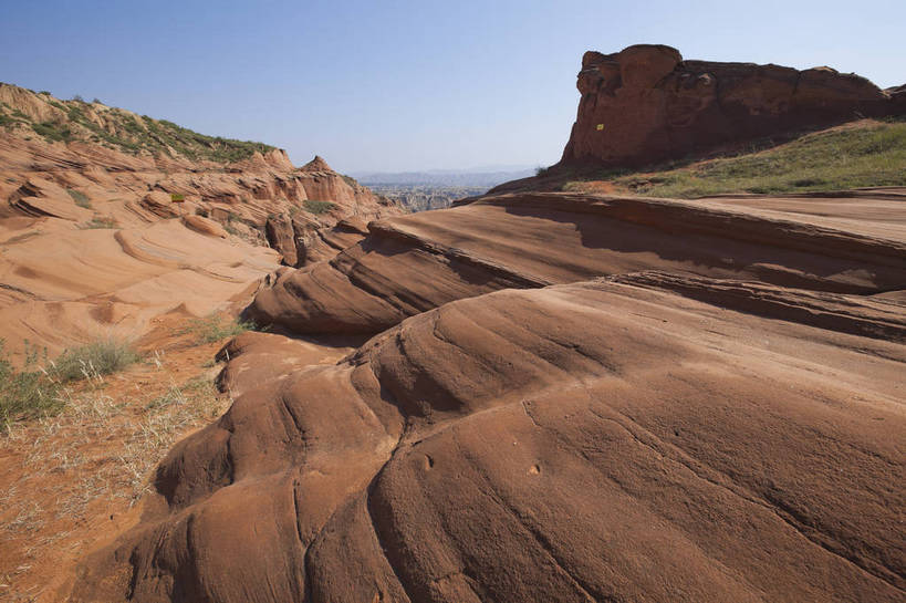 无人,横图,全景,室外,白天,正面,旅游,度假,美景,山,山脉,峡谷,日光,中国,亚洲,壮观,地形,景点,景观,山路,娱乐,东方,红色,风景,自然,享受,休闲,景色,放松,幻想,摄影,风光,干旱,自然风光,神奇,外景,东亚,地貌,丹霞地貌,陕西,陕西省,出色,杰出,卓越,奇妙,中华人民共和国,西北地区,陕,榆林,榆林市,独特,地质学,波浪谷,彩图,旅行,地势,靖边,靖边县,bj174