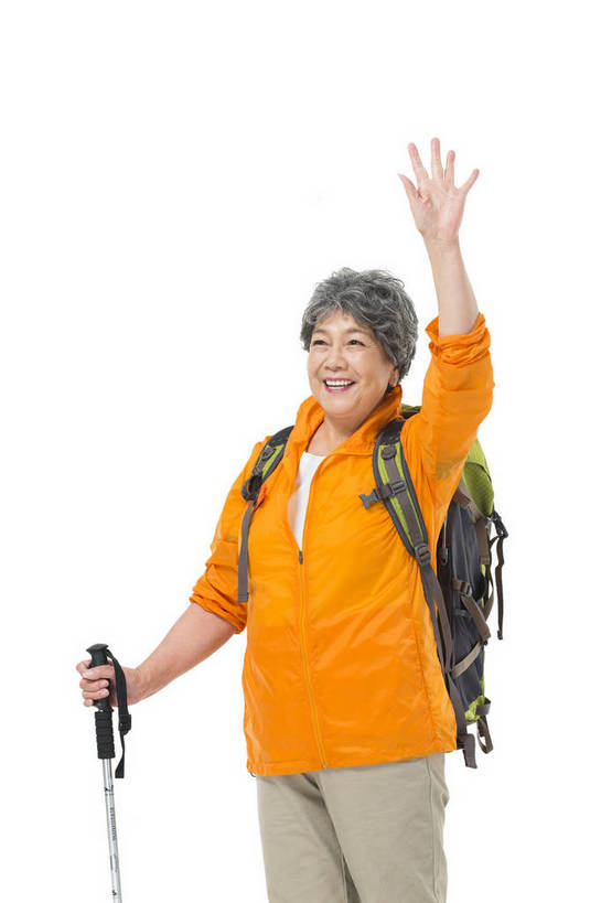 东方人,成年人,老年人,头发,一个人,站,笑,攀登,微笑,露齿笑,竖图,彩色,照片,白色背景,锻炼,旅游,度假,快乐,探险,幸福,秋季,北京,中国,亚洲,眺望,服装,节日,庆祝,图片,年轻,生活,打招呼,挥手,注视,休闲装,黄种人,文化,娱乐,一个,衣服,白色,背包,春季,观察,看,手势,招手,郊游,庆典,休闲,游玩,健康,休闲服,放松,活力,精神,乐趣,自信,摄影,服饰,生活方式,单个,拐杖,观看,纪念,手杖,假期,察看,退休,享乐,愉悦,关注,娱乐活动,爱好,玩乐,户外运动,装备,单人,挑战,周末,东亚,重阳节,乐观,单独,无忧无虑,老年女性,女人,女性,亚洲人,中国人,登山,爬山,半身,影棚拍摄,旅行,欢乐,开心,愉快,登高节,老年节,打手势,运动装,bj174