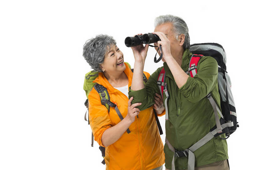 东方人,成年人,老年人,头发,两个人,家庭,夫妻,丈夫,妻子,站,笑,微笑,露齿笑,横图,彩色,照片,白色背景,爱情,锻炼,旅游,度假,快乐,兴奋,幸福,秋季,北京,中国,亚洲,游客,勾,挽,服装,节日,庆祝,并排,图片,望远镜,浪漫,年轻,生活,休闲装,黄种人,文化,娱乐,衣服,白色,背包,春季,郊游,庆典,休闲,游玩,健康,温暖,温馨,一家人,休闲服,恩爱,放松,活力,精神,乐趣,亲密,自信,勾着,恋人,摄影,服饰,生活方式,靠近,纪念,和睦,假期,退休,搀扶,享乐,愉悦,发泄,关爱,娱乐活动,亲近,亲情,爱好,释放,玩乐,户外运动,装备,挽着,周末,东亚,陪同,重阳节,乐观,视野,陪伴,无忧无虑,老年男性,老年女性,男人,男性,女人,女性,亚洲人,中国人,夫妇,情侣,半身,影棚拍摄,旅行,爱,欢乐,开心,愉快,登高节,老年节,伴侣,融洽,运动装,伴随,bj174