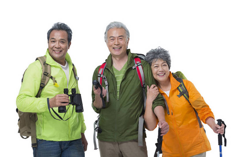 东方人,成年人,老年人,头发,三个人,人群,伙伴,朋友,站,笑,微笑,露齿笑,横图,彩色,照片,白色背景,锻炼,旅游,度假,快乐,友谊,幸福,秋季,北京,中国,亚洲,服装,节日,庆祝,并排,图片,望远镜,年轻,生活,注视,休闲装,黄种人,文化,娱乐,衣服,白色,背包,春季,观察,看,郊游,庆典,休息,休闲,游玩,健康,休闲服,放松,活力,精神,乐趣,亲密,自信,摄影,服饰,生活方式,拐杖,观看,靠近,纪念,手杖,假期,察看,退休,享乐,愉悦,关爱,关注,娱乐活动,亲近,爱好,玩乐,户外运动,结伴,装备,周末,东亚,陪同,重阳节,情感,乐观,陪伴,无忧无虑,友情,老年男性,老年女性,男人,男性,女人,女性,亚洲人,中国人,半身,影棚拍摄,旅行,欢乐,开心,愉快,登高节,老年节,运动装,伴随,bj174