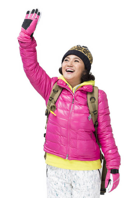 东方人,成年人,中年人,老年人,头发,一个人,站,攀登,微笑,竖图,彩色,照片,白色背景,锻炼,旅游,度假,快乐,探险,幸福,北京,中国,亚洲,服装,图片,冬季,年轻,生活,挥手,注视,休闲装,黄种人,娱乐,一个,衣服,白色,背包,观察,看,招手,郊游,休闲,游玩,健康,休闲服,放松,活力,精神,乐趣,自信,摄影,服饰,生活方式,单个,拐杖,观看,羽绒服,手杖,假期,察看,退休,享乐,愉悦,关注,娱乐活动,爱好,玩乐,户外运动,装备,单人,防寒服,滑雪服,挑战,周末,东亚,乐观,单独,无忧无虑,老年女性,女人,女性,亚洲人,中国人,登山,爬山,半身,影棚拍摄,旅行,欢乐,开心,愉快,bj174