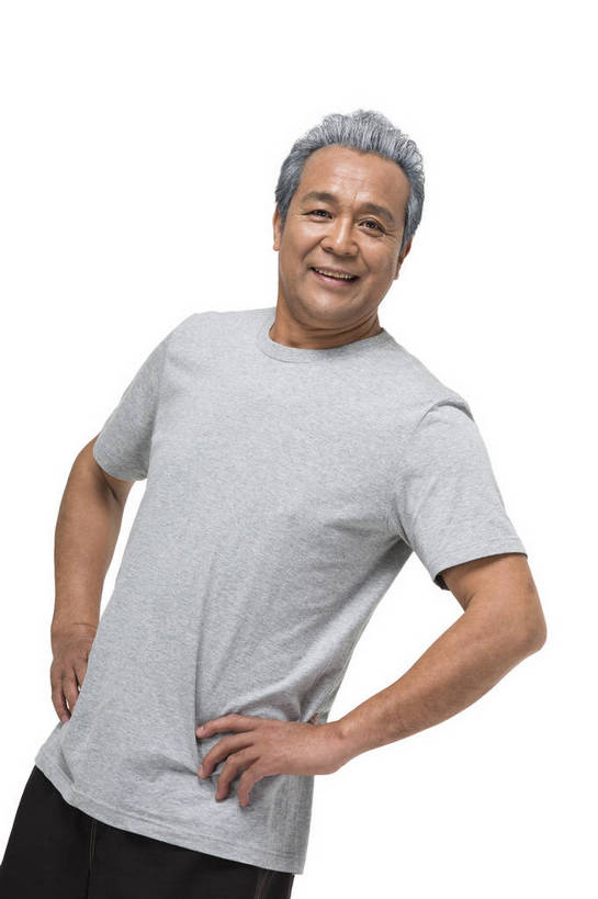 东方人,成年人,中年人,老年人,头发,一个人,站,微笑,竖图,彩色,照片,白色背景,运动服,锻炼,快乐,幸福,运动,北京,中国,亚洲,图片,年轻,生活,插腰,注视,黄种人,一个,白色,观察,看,休闲,健康,放松,活力,精神,自信,摄影,生活方式,单个,观看,张开双腿,察看,退休,精力充沛,享乐,轻松,愉悦,关注,单人,东亚,乐观,单独,展开双腿,老年男性,男人,男性,亚洲人,中国人,半身,影棚拍摄,健身,欢乐,开心,愉快,伸展双腿,运动装,bj174