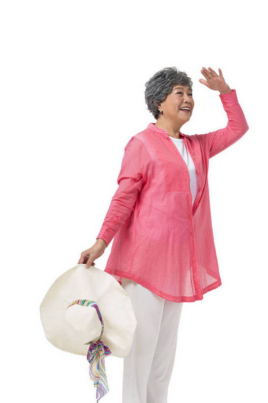 东方人,成年人,老年人,头发,一个人,站,笑,微笑,露齿笑,竖图,彩色,照片,白色背景,仰视,旅游,度假,快乐,幸福,帽子,北京,中国,亚洲,欢呼,图片,夏季,年轻,生活,注视,休闲装,黄种人,一个,白色,遮阳帽,春季,观察,看,手势,休闲,游玩,健康,放松,活力,精神,自信,遮,遮掩,摄影,生活方式,单个,观看,清爽,假期,察看,退休,掩盖,享乐,轻松,遮挡,愉悦,关注,清新,玩乐,单人,周末,东亚,遮盖,掩饰,乐观,单独,无忧无虑,老年女性,女人,女性,亚洲人,中国人,半身,低角度拍摄,影棚拍摄,旅行,欢乐,开心,愉快,打手势,bj174