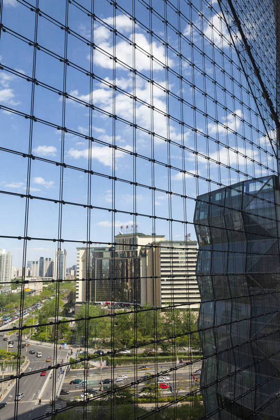 竖图,全景,室外,白天,正面,旅游,科技,镜子,城市风光,大厦,立交桥,玻璃,北京,日光,中国,亚洲,反光,反射,景点,景观,交通,首都,东方,现代化,白云,倒影,风景,蓝天,天空,景色,摄影,晴天,风光,太阳光,镜面,都市风光,文明,忙碌,外景,创新,东亚,发展,中华人民共和国,北京市,京,北平,华北地区,朝阳区,繁荣,进步,发达,社会,金融区,彩图,旅行,北京CBD,北京商务中心区,中国北京大北窑,东二环,保利大厦,北京港澳中心瑞士酒店,bj174