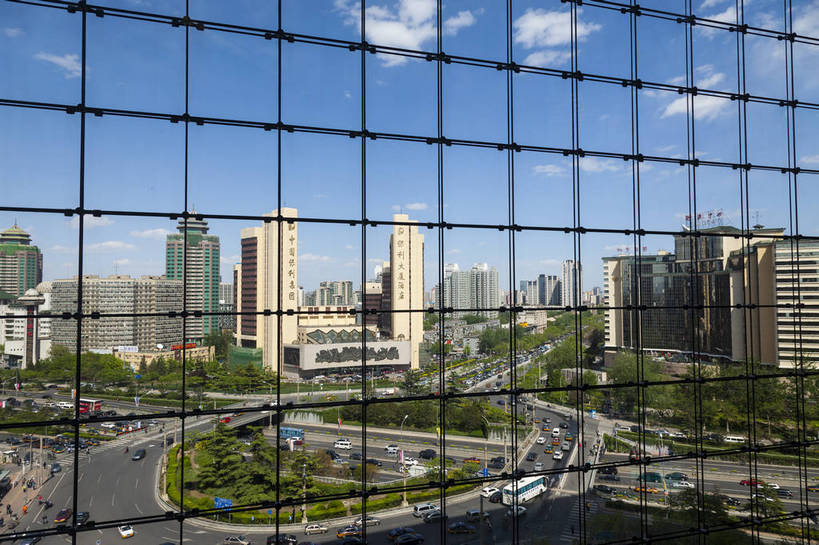 横图,全景,室外,白天,正面,旅游,科技,镜子,城市风光,大厦,立交桥,玻璃,北京,日光,中国,亚洲,反光,反射,景点,景观,交通,首都,东方,现代化,白云,倒影,风景,蓝天,天空,景色,摄影,晴天,风光,太阳光,镜面,都市风光,文明,忙碌,外景,创新,东亚,发展,中华人民共和国,北京市,京,北平,华北地区,朝阳区,繁荣,进步,发达,社会,金融区,彩图,旅行,北京CBD,北京商务中心区,中国北京大北窑,东二环,保利大厦,北京港澳中心瑞士酒店,bj174