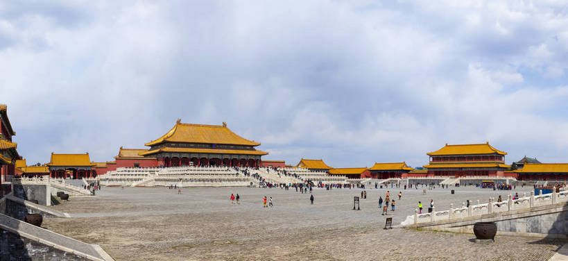 故宫,宫殿,横图,全景,室外,白天,正面,旅游,名胜古迹,标志建筑,建筑,北京,中国,亚洲,古老,屋顶,屋檐,景点,景观,首都,古典,宏伟,历史,文化,古建筑,东方,蓝色,白云,风景,蓝天,天空,自然,紫禁城,中式,旅游胜地,景色,摄影,晴天,风光,都市风光,自然风光,华贵,外景,金碧辉煌,远古,蕴含,彩图,旅行,皇宫,久远,传统文化,bj174