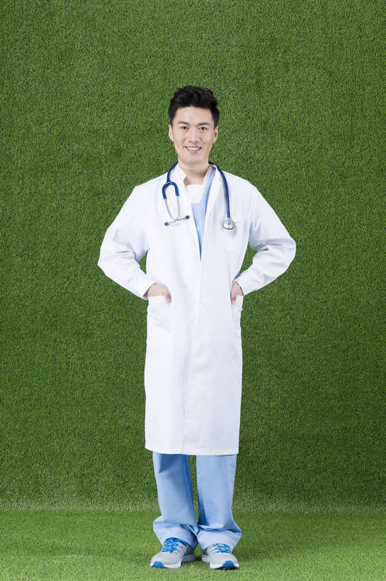 东方人,成年人,一个人,竖图,彩色,工作服,制服,快乐,信心,草地,草坪,北京,中国,亚洲,仅一个男性,仅一个人,绿色背景,图片,注视,黄种人,仅一个年轻男性,绿色,草皮,观察,看,放松,自信,摄影,观看,察看,愉悦,关注,单人,东亚,工作制服,单独,男人,男性,年轻男性,亚洲人,中国人,年轻人,全身,影棚拍摄,工作套服,开心,愉快,bj174