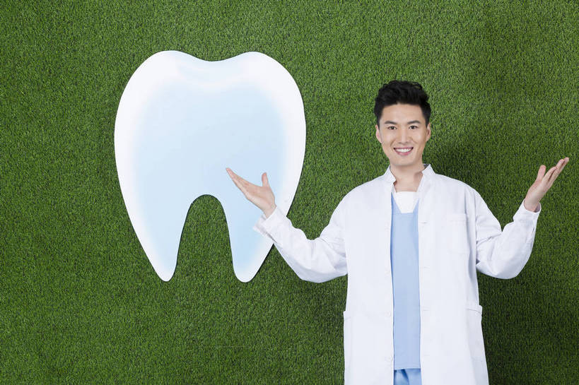 东方人,成年人,一个人,横图,彩色,工作服,制服,快乐,信心,草地,草坪,北京,中国,亚洲,仅一个男性,仅一个人,绿色背景,图片,注视,黄种人,仅一个年轻男性,绿色,草皮,观察,看,放松,自信,摄影,观看,察看,愉悦,关注,单人,东亚,工作制服,单独,男人,男性,年轻男性,亚洲人,中国人,年轻人,半身,影棚拍摄,工作套服,开心,愉快,bj174