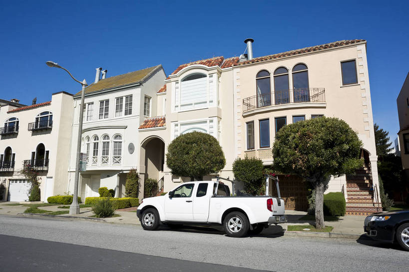 无人,花园,横图,彩色,室外,白天,旅游,草地,草坪,别墅,城市风光,标志建筑,城市,道路,地标,建筑,路,汽车,美国,房屋,建筑群,古典,生活,建设,树木,绿色,白云,风景,蓝天,天空,休闲,路面,安静,摄影,停放,晴天,风光,安逸,都市风光,私家车,外景,惬意,旧金山,加州,加利福尼亚州,三藩市,旅行,bj174