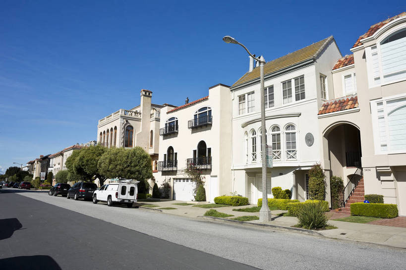 无人,花园,横图,彩色,室外,白天,旅游,草地,草坪,别墅,城市风光,标志建筑,城市,道路,地标,建筑,路,汽车,美国,房屋,建筑群,古典,生活,建设,树木,绿色,白云,风景,蓝天,天空,休闲,路面,安静,摄影,停放,晴天,风光,安逸,都市风光,私家车,外景,惬意,旧金山,加州,加利福尼亚州,三藩市,旅行,bj174