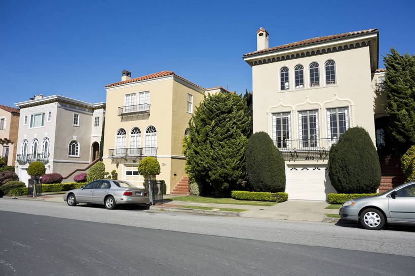 无人,花园,横图,彩色,室外,白天,旅游,草地,草坪,别墅,城市风光,标志建筑,城市,道路,地标,建筑,路,汽车,美国,房屋,建筑群,古典,生活,建设,树木,绿色,白云,风景,蓝天,天空,休闲,路面,安静,摄影,停放,晴天,风光,安逸,都市风光,私家车,外景,惬意,旧金山,加州,加利福尼亚州,三藩市,旅行,bj174