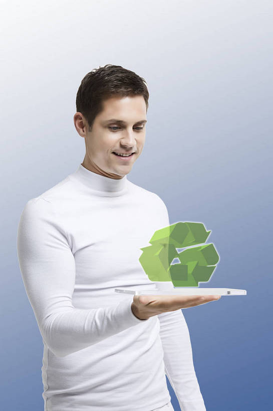 西方人,成年人,中年人,一个人,科学家,站,微笑,竖图,彩色,室内,时尚,快乐,通讯,自由,幸福,骄傲,节能,信心,显示器,互联网,技术,数码,高科技,科技,指示牌,北京,中国,欧洲人,亚洲,仅一个男性,连接,阴影,蓝色背景,环保,研究,工作,科学,空间,网络,标志,符号,屏幕,图案,图片,文字,高光,几何,计算机图形,年轻,合成,图像,信息技术,方向,数码合成,标识,显示屏,现代,箭头,白色,向下看,职业,健康,放松,幻想,活力,自信,摄影,生活方式,能源,技巧,好奇,连续,回收,电脑合成图,数码合成图,资源,创造力,科学技术,指向,科幻,未来,愉悦,工作装,合成图,影像,努力,手艺,专业,液晶显示器,虚拟,梦想,单人,利用,低碳,输出设备,东亚,防尘服,发展,循环,循环利用,簇,乐观,持续,责任,单独,继续,陆续,技能,技艺,男人,男性,年轻男性,美国人,年轻人,技术员,端着,半身,欢乐,开心,愉快,妙技,全息图,本领,白色人种,感知,bj174