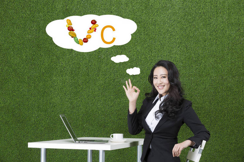 东方人,成年人,头发,一个人,商务人士,秘书,办公室,坐,笑,微笑,露齿笑,横图,彩色,照片,美容,商务,时尚,快乐,满意,幸福,骄傲,成功,胜利,信心,电脑,笔记本电脑,草地,草坪,水果,北京,中国,亚洲,仅一个年轻女性,仅一个女性,仅一个人,护肤,绿色背景,正装,工作,英文,标志,图片,文字,字符,字母,办公桌,食品,年轻,注视,职业装,黄种人,数码合成,标识,饮食,绿色,自然,泡泡,草皮,观察,看,手势,职业,保养,健康,思考,放松,活力,美女,同意,自信,ok手势,养生,摄影,有机食品,观看,清爽,英文字母,主意,环境,生态,察看,维生素,毛发,愉悦,关注,清新,维他命,单人,东亚,健康食物,环境保护,乐观,思虑,单独,想法,年轻女性,女人,女性,亚洲人,中国人,年轻人,长发,卷发,白领,半身,影棚拍摄,开心,愉快,对话气泡框,办公室职员,打手势,同意手势,bj174