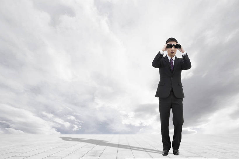 东方人,成年人,一个人,商务人士,微笑,横图,彩色,照片,衬衫,西装,商务,智慧,骄傲,成功,信心,数码,科技,城市,北京,日光,中国,亚洲,仅一个男性,眺望,阴影,正装,工作,网络,图片,望远镜,云,领带,高光,几何,计算机图形,年轻,合成,职业装,黄种人,数码合成,现代,天空,职业,广阔,健康,宽广,成熟,放松,规划,自信,摄影,生活方式,电脑合成图,数码合成图,未来,象征,愉悦,庄重,合成图,成就,身份,单人,东亚,发展,正式,地位,乐观,精明,单独,男人,男性,年轻男性,亚洲人,中国人,年轻人,白领,全身,衬衣,愉快,展望,魅力,办公室职员,bj174