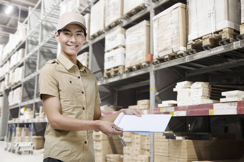 东方人,成年人,一个人,站,微笑,横图,彩色,室内,白天,工作服,制服,满意,幸福,骄傲,安全,信心,数据,科技,北京,中国,亚洲,许多,写,检查,工作,图片,纸箱,防护,很多,年轻,仓库,黄种人,现代,货物,记录,快递员,行业,职业,健康,便捷,活力,自信,服务,工业,运输,管理员,摄影,堆放,储藏,保护,写字板,存储,厂房,效率,储存,货运,保险,专业,检验,快递,单人,管理人员,东亚,物流,保全,周全,安稳,安定,可靠,乐观,搜检,责任,产业,单独,查察,查抄,检察,审查,管理,平安,认真,男人,男性,年轻男性,亚洲人,中国人,年轻人,半身,商业,贮存,服务业,递送,仓库管理员,库管,bj174