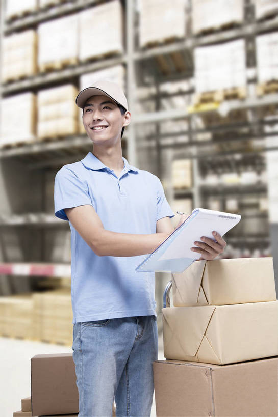 东方人,成年人,一个人,站,微笑,竖图,彩色,室内,白天,工作服,制服,满意,幸福,骄傲,安全,信心,数据,科技,北京,中国,亚洲,许多,写,检查,工作,图片,纸箱,防护,很多,年轻,仓库,黄种人,现代,货物,记录,快递员,行业,职业,健康,便捷,活力,自信,服务,工业,运输,管理员,摄影,堆放,储藏,保护,写字板,存储,厂房,效率,储存,货运,保险,专业,检验,快递,单人,管理人员,东亚,物流,保全,周全,安稳,安定,可靠,乐观,搜检,责任,产业,单独,查察,查抄,检察,审查,管理,平安,认真,男人,男性,年轻男性,亚洲人,中国人,年轻人,半身,商业,贮存,服务业,递送,仓库管理员,库管,bj174