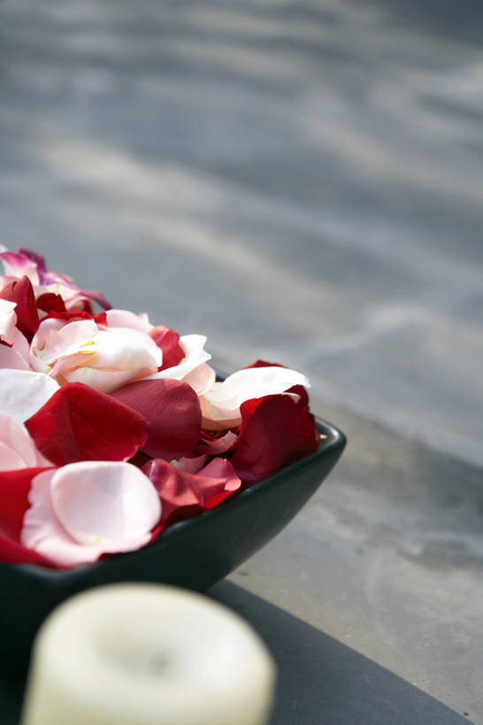 无人,竖图,室外,特写,白天,玫瑰,静物,蜡烛,北京,中国,亚洲,材料,燃烧,花,花瓣,碗,健康,放松,摄影,生活方式,宁静,东亚,心房,灵性,休闲活动,彩图,bj175