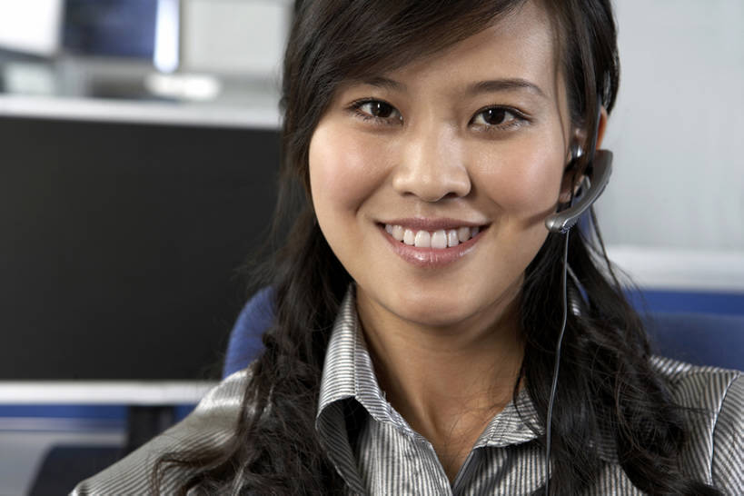 东方人,成年人,脸,头,脸颊,一个人,服务员,电话接线员,办公室,打电话,微笑,横图,室内,特写,白天,正面,商务,快乐,通讯,幸福,成功,信心,电脑,显示器,鼠标,键盘,技术,城市,北京,中国,亚洲,仅一个年轻女性,仅一个女性,仅一个人,连接,握,工作,网络,联系,注视,输入设备,通讯设备,肩膀,耳机,观察,看,职业,台式电脑,服务,握着,摄影,观看,指导,技巧,协助,支撑,控制,察看,便利,呼叫中心,享乐,关注,手艺,通信设备,输出设备,东亚,接待员,无线电技术,技能,技艺,计算机,年轻女性,女人,女性,亚洲人,中国人,年轻人,头部,脸部,脸蛋,面部,白领,服务生,侍者,说话,坐着,彩图,欢乐,妙技,本领,bj175