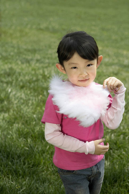 东方人,婴儿,儿童,一个人,公园,微笑,竖图,室外,白天,留白,正面,锻炼,旅游,度假,游戏,快乐,幸福,纯洁,美景,玩具,羽毛,北京,日光,中国,亚洲,仅一个女性,仅一个人,表演,握,折扇,景观,美丽,玩,T恤,牛仔裤,休闲装,娱乐,草,树,小孩,粉色,绿色,自然,春天,看,手势,站着,仅一个小孩,享受,休闲,健康,景色,放松,活力,季节,可爱,童年,童趣,无辜,凝视,握着,摄影,活泼,生长,享乐,愉悦,清新,自然风光,记忆,宝宝,爱好,出示,户外活动,童真,东亚,纯真,烂漫,无邪,发展,无忧无虑,伶俐,天真,女孩,女人,女性,亚洲人,中国人,孩子,休闲活动,彩图,高角度拍摄,舞蹈,女生,打手势,扇舞,好奇心,bj175