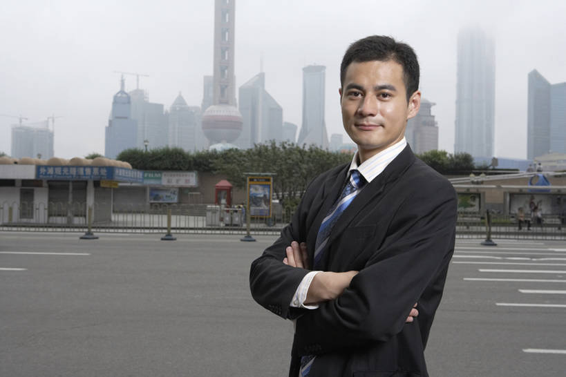 东方人,成年人,中年人,一个人,商务人士,商务男性,银行,停车场,双手交叉,横图,室外,白天,留白,侧面,衬衫,西装,度假,商务,成功,信心,技术,美景,车库,城市风光,城市,街道,上海,中国,亚洲,仅一个男性,仅一个人,仅一个中年男性,套装,正装,景观,人行道,塔,领带,注视,娱乐,现代,外滩,观察,看,站着,职业,享受,休闲,景色,放松,活力,运输,摄影,建造,观看,技巧,希望,污染,察看,双手抱胸,都市风光,关注,手艺,商务装,想象,工薪阶层,东亚,一套,技能,技艺,男人,男性,亚洲人,中国人,白领,上班族,半身,彩图,高角度拍摄,衬衣,泊车场,高层建筑,妙技,东方明珠塔,本领,立体停车库,bj175