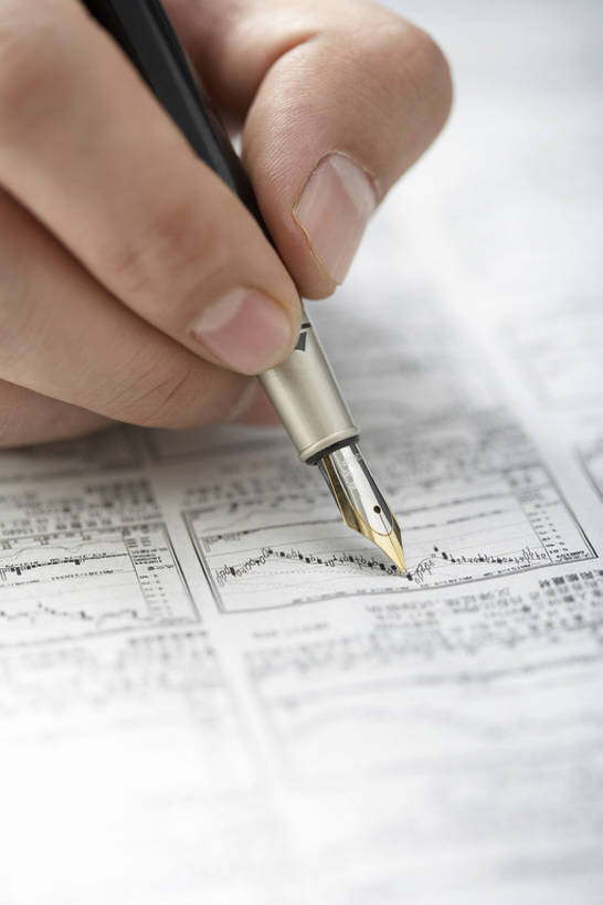 东方人,成年人,手,一个人,商务人士,商务男性,竖图,特写,正面,衬衫,商务,风险,计划,股票,仅一个男性,握,写,套装,检查,分析,表格,水笔,职业,规划,握着,金融,摄影,生长,指导,部分,证券交易所,指数,商务装,工薪阶层,技能,男人,男性,亚洲人,中国人,白领,上班族,彩图,影棚拍摄,衬衣,机遇,bj175