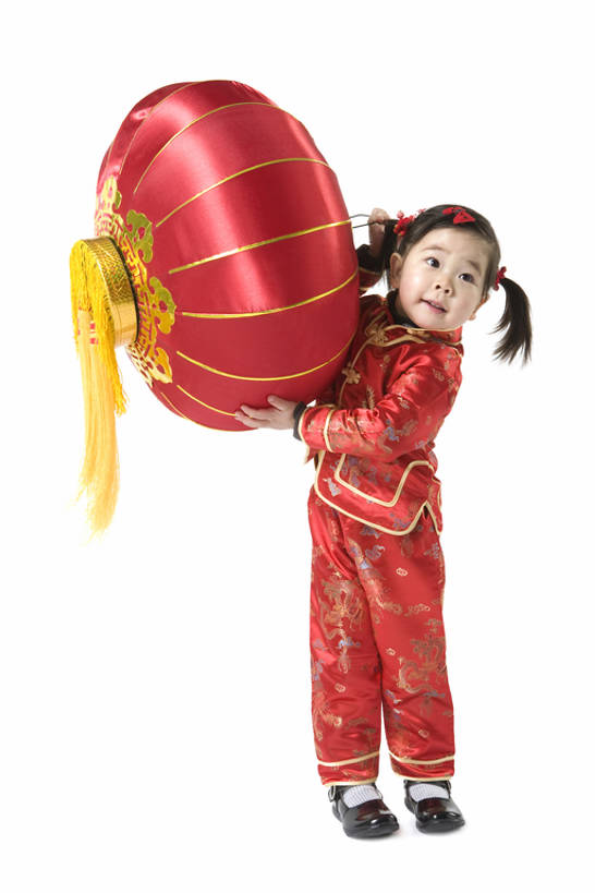 东方人,婴儿,儿童,一个人,举,竖图,留白,抠图,白色背景,正面,快乐,兴奋,幸福,纯洁,照明,中国,春节,亚洲,仅一个女性,仅一个人,握,准备,旗袍,庆祝,装饰,灯笼,纸灯笼,祝福,传统,刺激,小孩,红色,灯具,站着,仅一个小孩,辫子,可爱,童年,童趣,握着,摄影,活泼,生活方式,照亮,享乐,愉悦,照明设备,中国文化,宝宝,童真,东亚,纯真,烂漫,无邪,元旦,无忧无虑,伶俐,天真,女孩,女人,女性,亚洲人,中国人,孩子,彩图,全身,影棚拍摄,传统服装,欢乐,女生,传统文化,传统节日,bj175