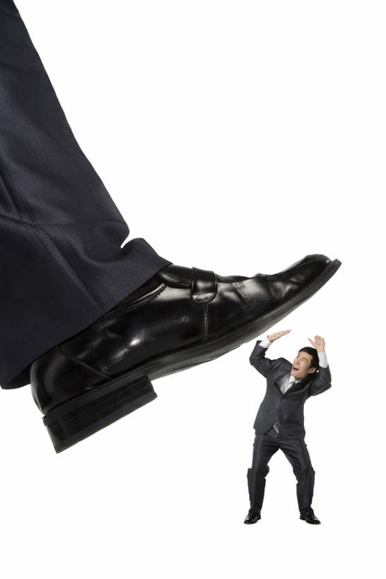 东方人,成年人,两个人,同事,商务人士,商务男性,举,竖图,特写,留白,抠图,白色背景,衬衫,西装,商务,成功,残酷,合作,团队,集体,信心,技术,鞋子,中国,套装,正装,冲突,小的,领带,队伍,托,站着,职业,比较,压力,摄影,技巧,害怕,惊奇,幽默,动作,领导,恐怖,忧虑,成就,踏,手艺,商务装,问题,情绪,反差,合伙,领袖,足,工薪阶层,东亚,一套,技能,技艺,想法,欺凌,暴虐,残暴,惨酷,危险,严酷,男人,男性,年轻男性,亚洲人,中国人,年轻人,白领,上班族,举起,举手,举着,向上举,向上伸,向上托,彩图,影棚拍摄,衬衣,妙技,办公室职员,本领,bj175