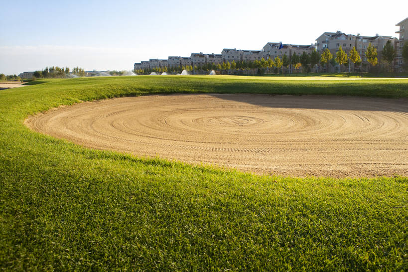 无人,体育馆,运动场,横图,室外,白天,运动,北京,中国,亚洲,球洞,沙子,体育场,高尔夫球场,草,绿色,草皮,休闲,摄影,东亚,运动馆,高尔夫球运动,休闲活动,彩图,bj175