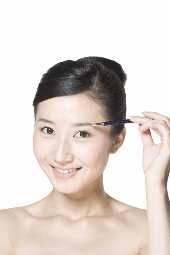 东方人,成年人,脸,头,脸颊,眉毛,裸体,一个人,笑,微笑,露齿笑,竖图,留白,抠图,白色背景,正面,化妆,美容,快乐,幸福,北京,中国,亚洲,仅一个年轻女性,仅一个女性,仅一个人,护肤,握,服装,美白,美丽,注视,休闲装,干净,裸露,肩膀,衣服,白色,化妆品,观察,看,清洁,保养,享受,休闲,健康,休闲服,眉笔,眼线笔,放松,乐趣,去角质,握着,保健,摄影,服饰,观看,保湿,皮肤,光滑,察看,滋润,享乐,护肤品,化妆用品,关爱,关注,清新,去死皮,肖像,裸,舒缓,东亚,纯净,养颜,去污,控油,紧肤,嫩肤,祛痘,去痘,祛角质,抗衰,再生,增白,补水,祛斑,抗皱,防皱,除皱,去皱,柔和,细腻,平滑,年轻女性,女人,女性,亚洲人,中国人,年轻人,头部,脸部,脸蛋,面部,彩图,影棚拍摄,欢乐,魅力,bj175