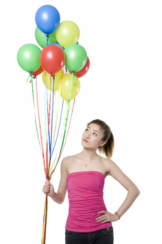 东方人,一个人,竖图,彩色,白色背景,正面,裙子,北京,中国,亚洲,仅一个年轻女性,仅一个女性,仅一个人,连衣裙,缎带,牛仔裤,休闲装,粉色,气球,叉腰,摄影,影棚,五颜六色,色彩斑斓,忧虑,消极,摄影棚,肖像,五彩缤纷,想象,东亚,悲哀,五彩斑斓,五光十色,担心,年轻女性,女人,女性,亚洲人,中国人,年轻人,半身,彩图,影棚拍摄,拍摄,氦气球,bj175