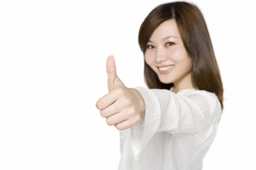 东方人,成年人,脸,头,脸颊,一个人,笑,微笑,露齿笑,横图,竖图,留白,白色背景,游戏,快乐,纯洁,智慧,信心,中国,亚洲,仅一个年轻女性,仅一个女性,仅一个人,突出,服装,玩,注视,休闲装,娱乐,称赞,表扬,肩膀,衣服,白色,观察,看,手势,休闲,可爱,竖,童年,童趣,服饰,观看,活动,翘,高,察看,享乐,夸奖,衣着,优秀,愉悦,穿着,发泄,关注,消遣,智力,童真,东亚,烂漫,无邪,好,妙,顺利,出色,超群,杰出,卓越,奇妙,北京市,宣泄,衣饰,无忧无虑,聪明,天真,年轻女性,女人,女性,亚洲人,中国人,年轻人,大拇指,头部,直发,脸部,脸蛋,面部,玩耍,嬉戏,彩图,影棚拍摄,打手势,美人,bj175