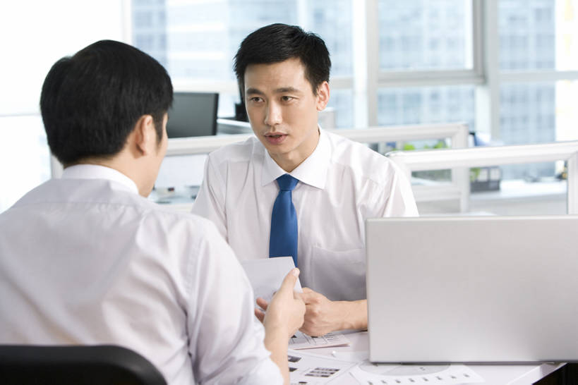 东方人,成年人,中年人,两个人,同事,商务人士,商务男性,办公室,横图,正面,衬衫,商务,讨论,通讯,成功,合作,团队,集体,信心,计划,北京,中国,亚洲,套装,开会,工作,会议,领带,队伍,职业,面对面,服务,金融,理财,摄影,经济,支撑,领导,象征,庄重,成就,商务装,身份,合伙,领袖,贸易,工薪阶层,东亚,正式,地位,筹划,打算,认真,男人,男性,中年男性,亚洲人,中国人,白领,上班族,半身,彩图,衬衣,顾问,办公室职员,商务会议,金融投资顾问,财务报告,bj175