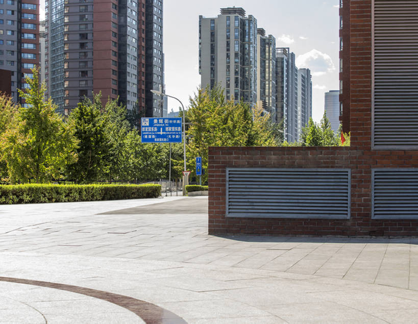 无人,横图,室外,白天,背景,度假,商务,石头,美景,城市风光,城市,建筑,路,北京,日光,中国,亚洲,石子,墙,景观,地面,首都,娱乐,现代,砖墙,树,风景,天空,绿化带,享受,休闲,办公大楼,景色,放松,摄影,建造,都市风光,市区,东亚,发展,繁荣,金融区,石块,岩石,彩图,高层建筑,北京CBD,建筑结构,广角,大望路,汽车广告背景图,bj175