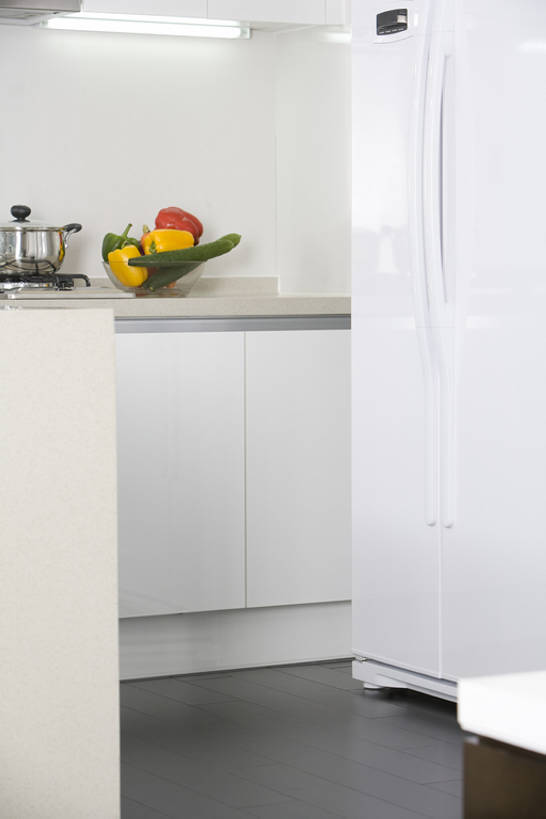 无人,竖图,室内,留白,建材,厨房,地板,建筑,蔬菜,静物,亚洲,材料,瓷器,木板,木材,冰箱,灶台,地面,干净,木地板,木柴,建造,有机食品,木料,清新,简洁,东亚,北京市,硬木,彩图,灶间,商用厨房,bj175